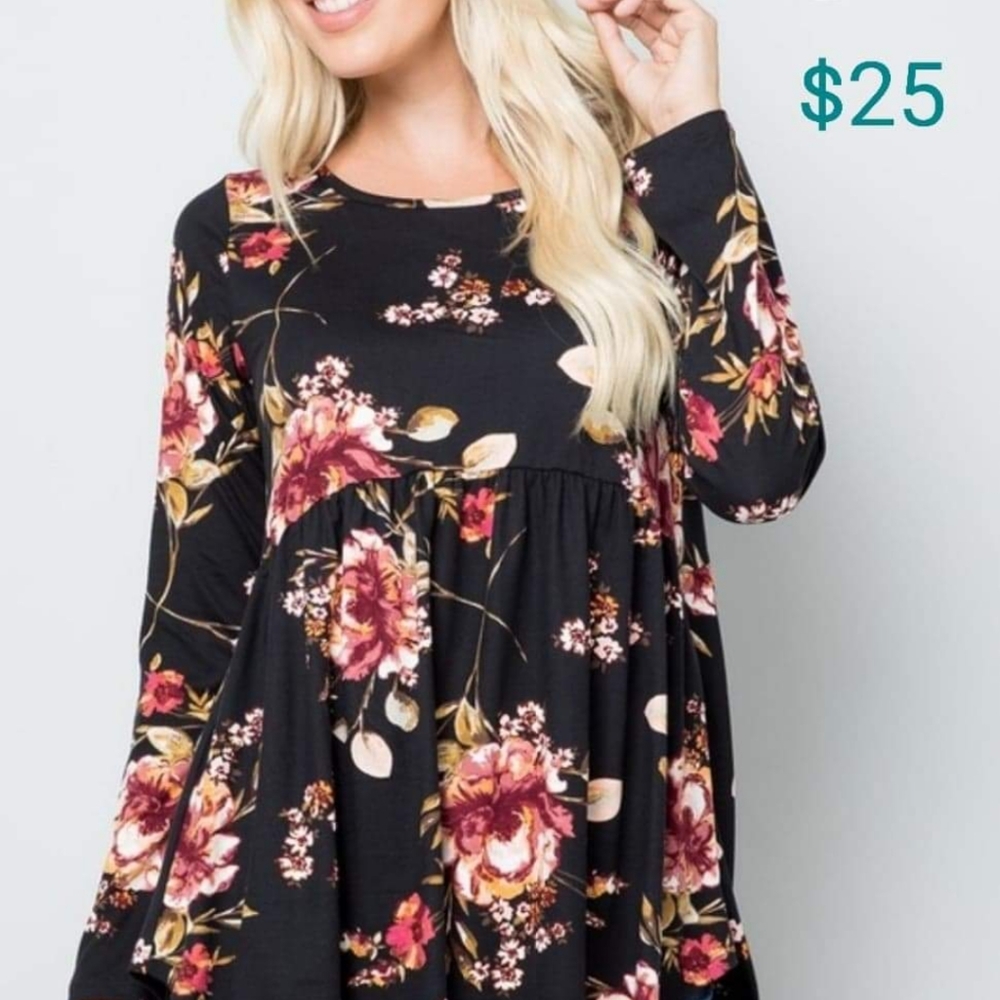 Sweet lovely baby doll top black flowers